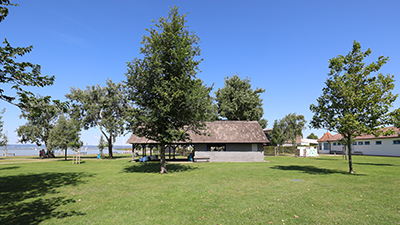 Kiosk Nils Weiden am See